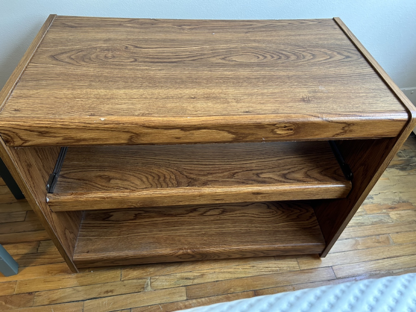 Small Wooden Shelf Unit - photo 2