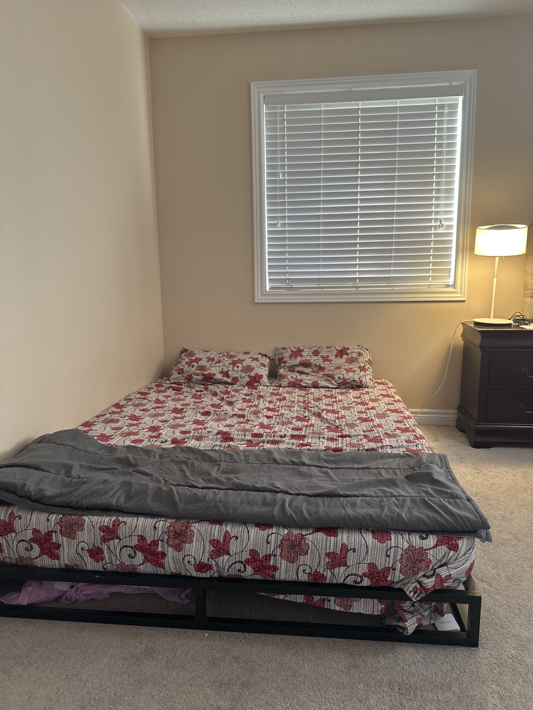 Queen Platform Bed Frame plus mattress - photo 2