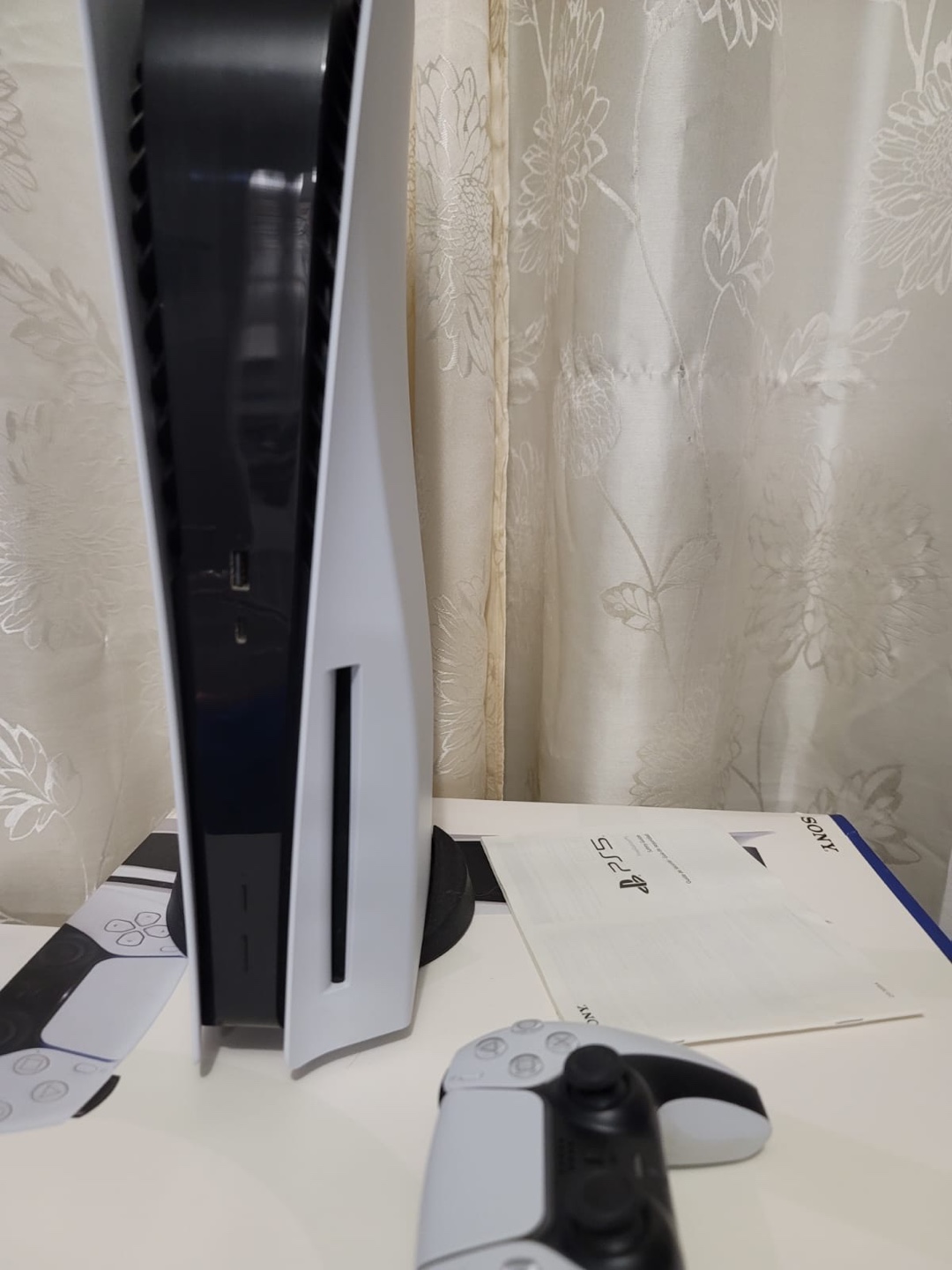 PlayStation 5 Console + controller - photo 2