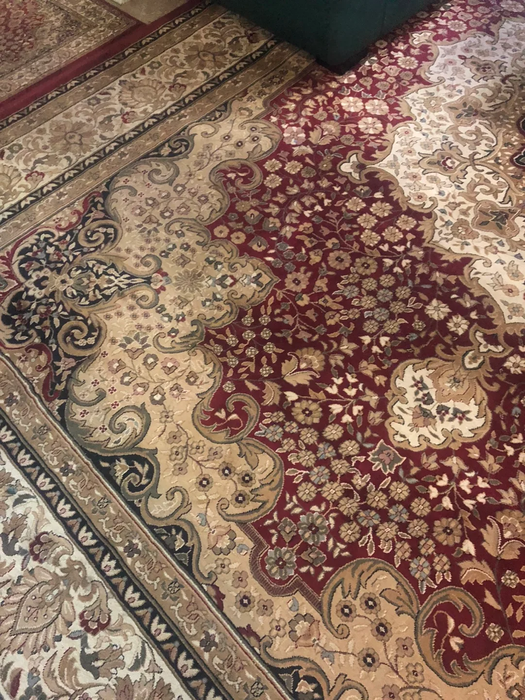 Red and Cream Area Rugs (( moving sale)) image indicator(4)
