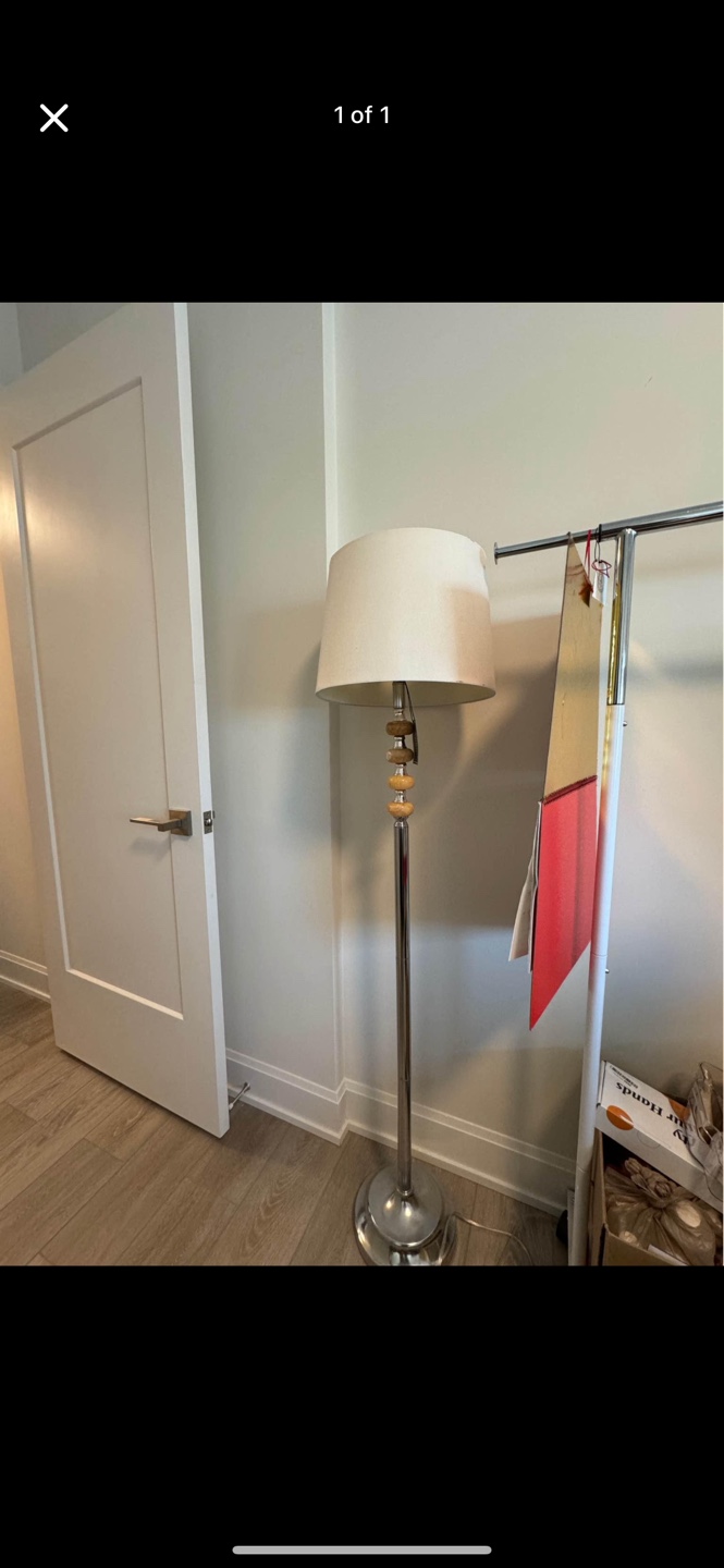 Floor Lamp with Wooden Accents