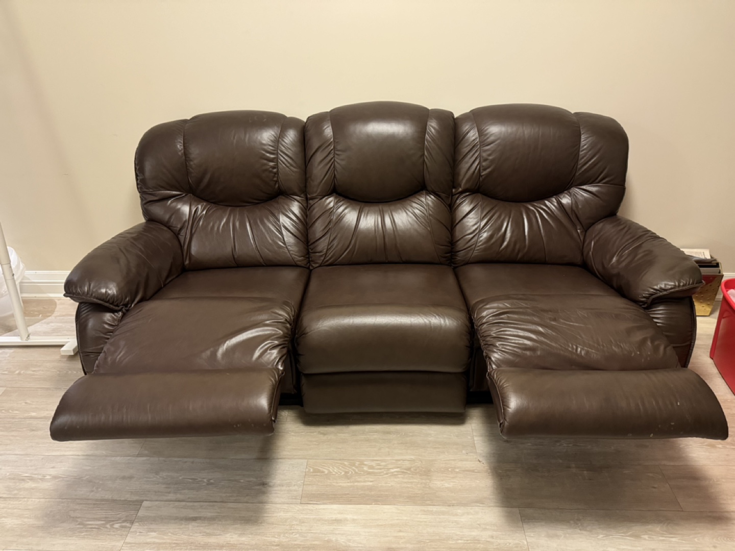 LA-Z-BOY Brown Leather Reclining Sofa - photo 2