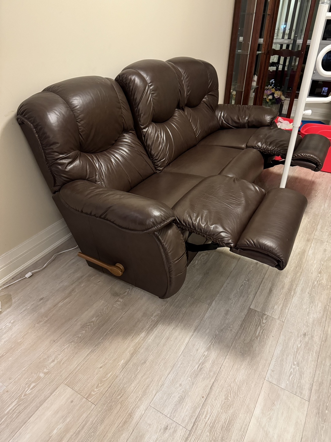 LA-Z-BOY Brown Leather Reclining Sofa - photo 3