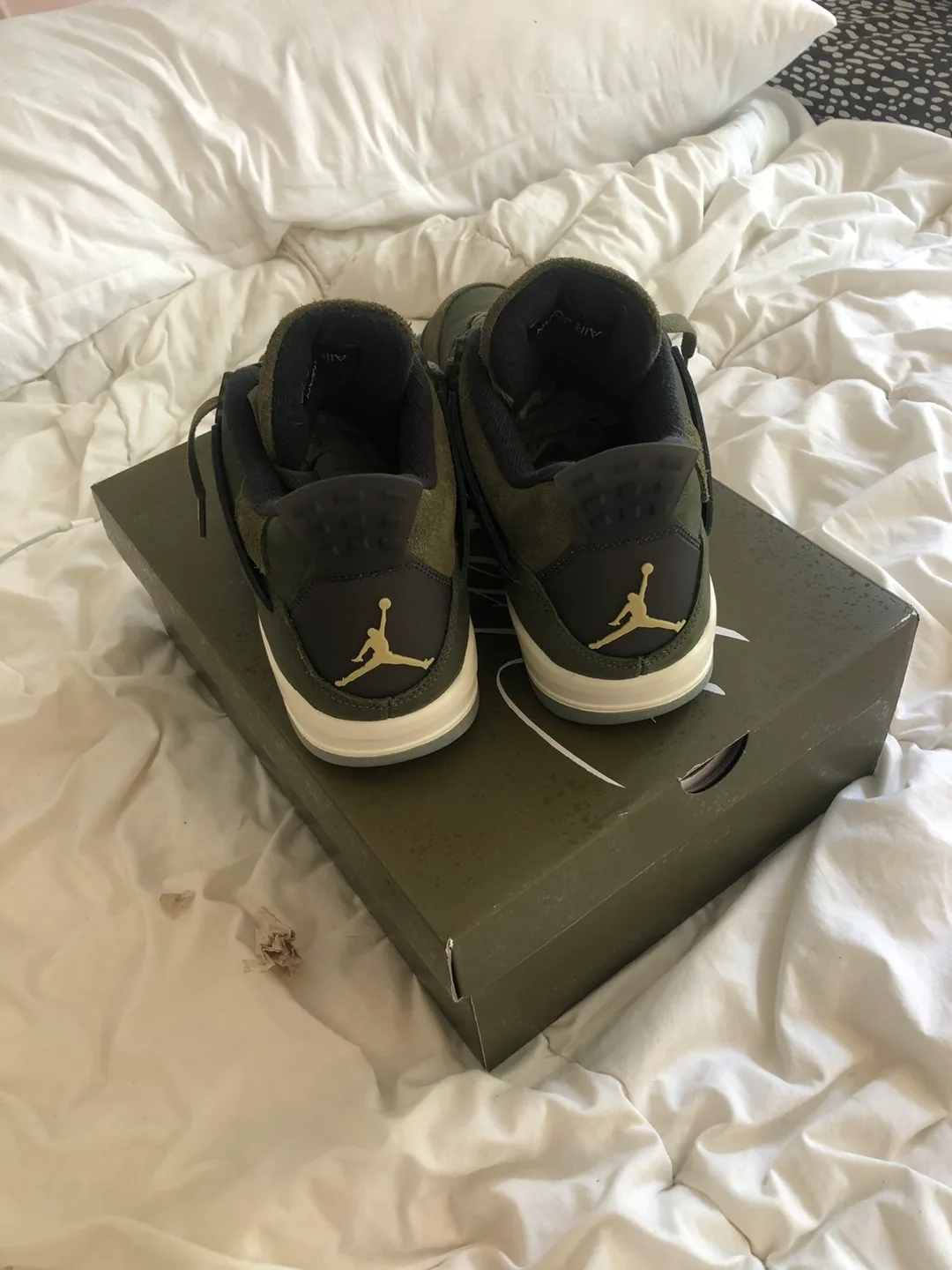 Air Jordan 4 Retro SE Craft “Medium Olive” - Size 11.5 image indicator(3)