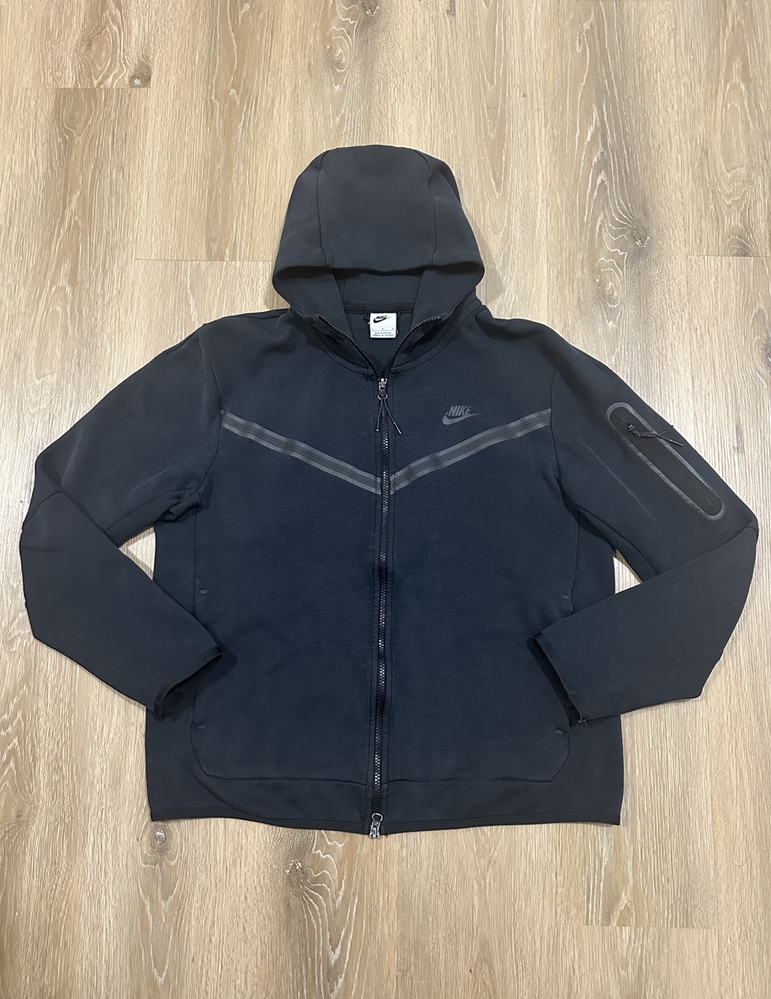 Nike Men’s Tech Fleece Hoodie Black size L - Great Condition