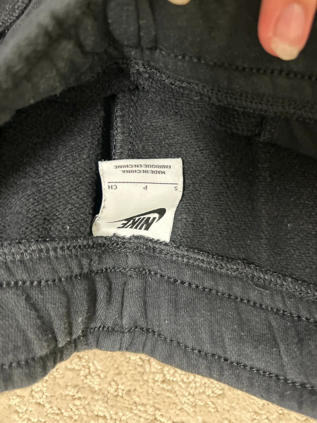 nike women’s sweats image indicator(2)