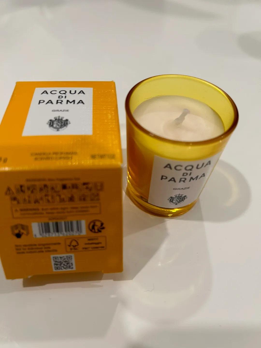 Set of 4 Mini Beauty and Fragrance Items image indicator(4)