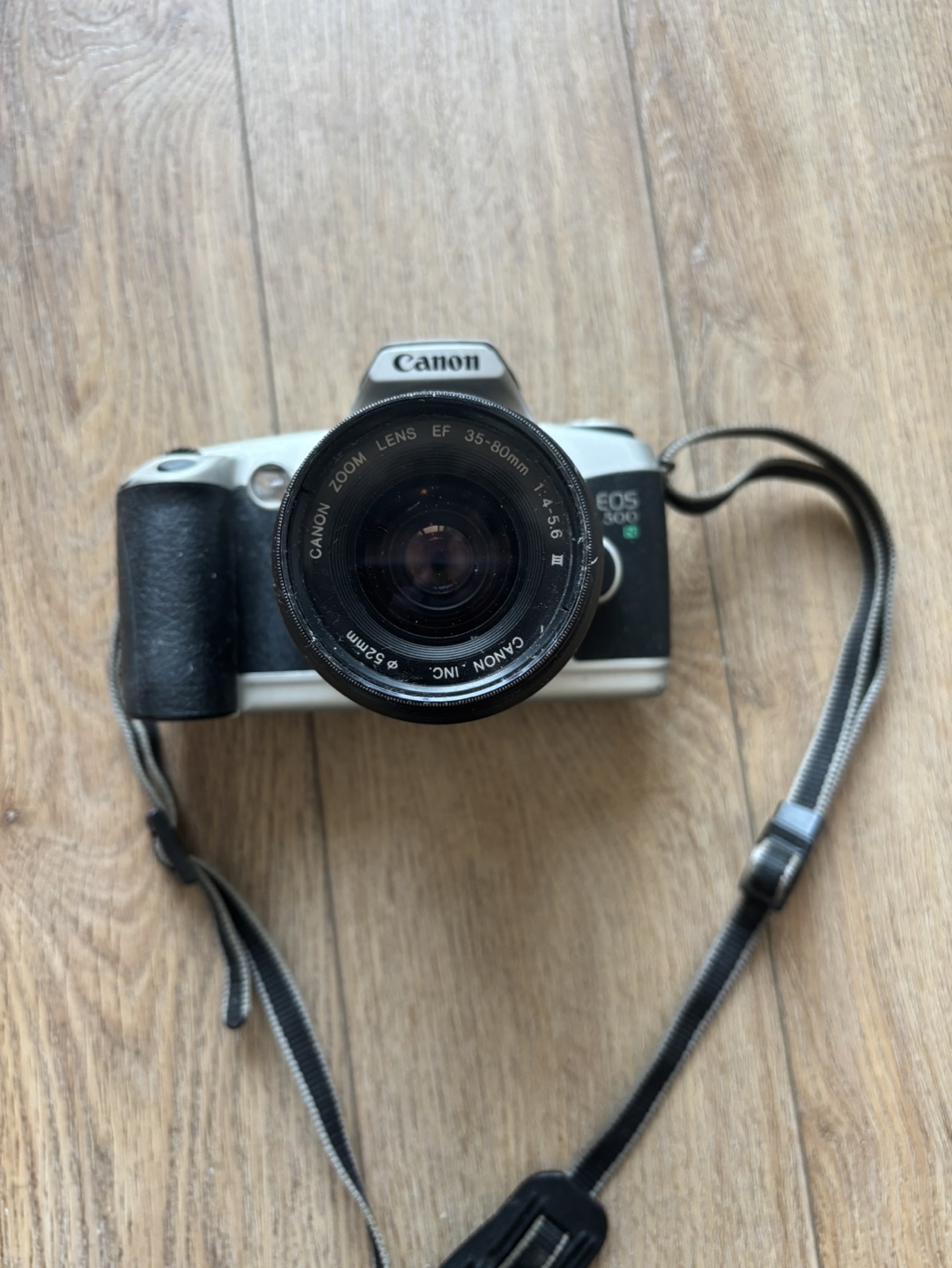 Vintage Canon EOS 500 Film Camera - photo 2
