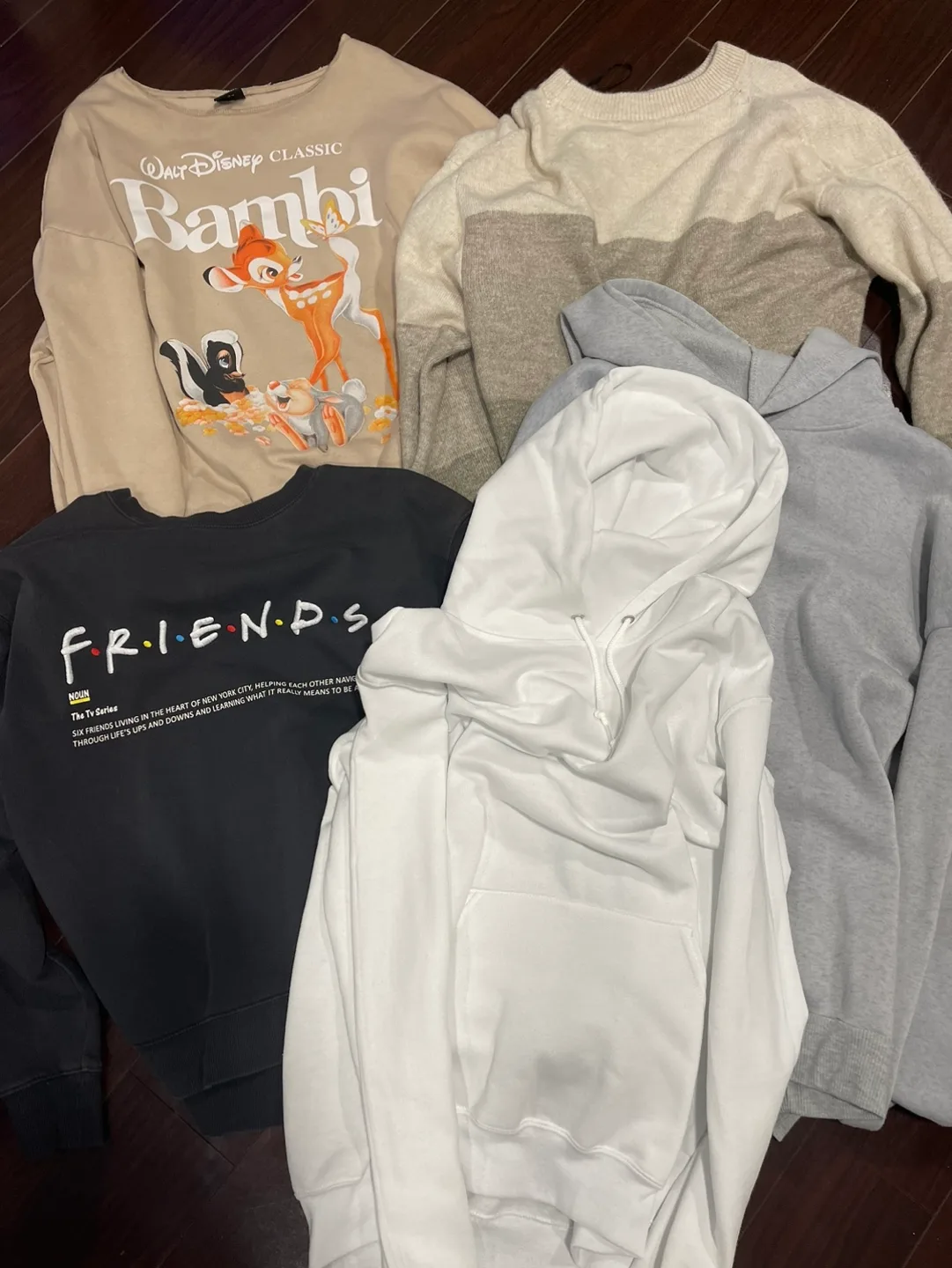 6 Sweaters/Hoodies Bundle thumbnail