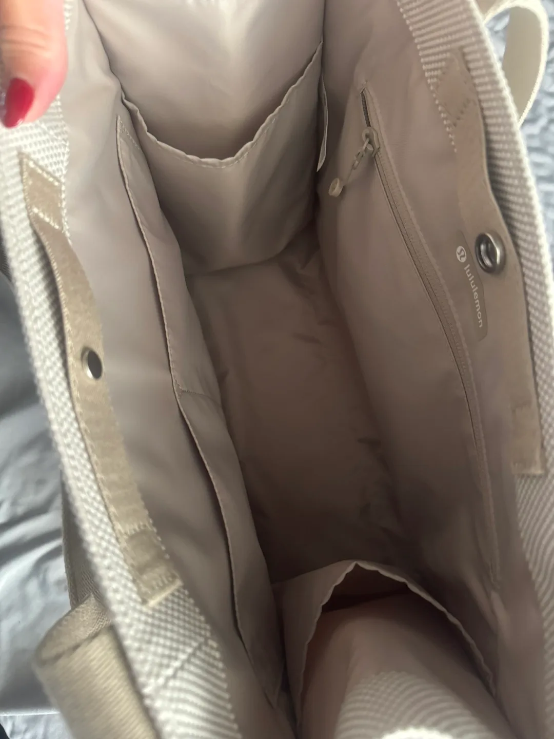 Brand New Lululemon Large Tote Bag with Jelly Cat Keychain image indicator(2)