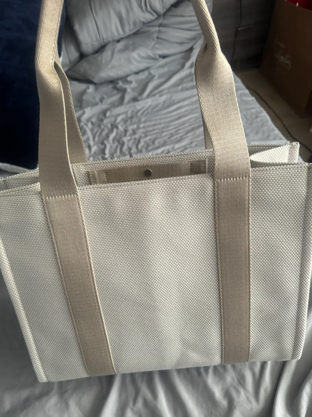 Brand New Lululemon Large Tote Bag with Jelly Cat Keychain image indicator(3)