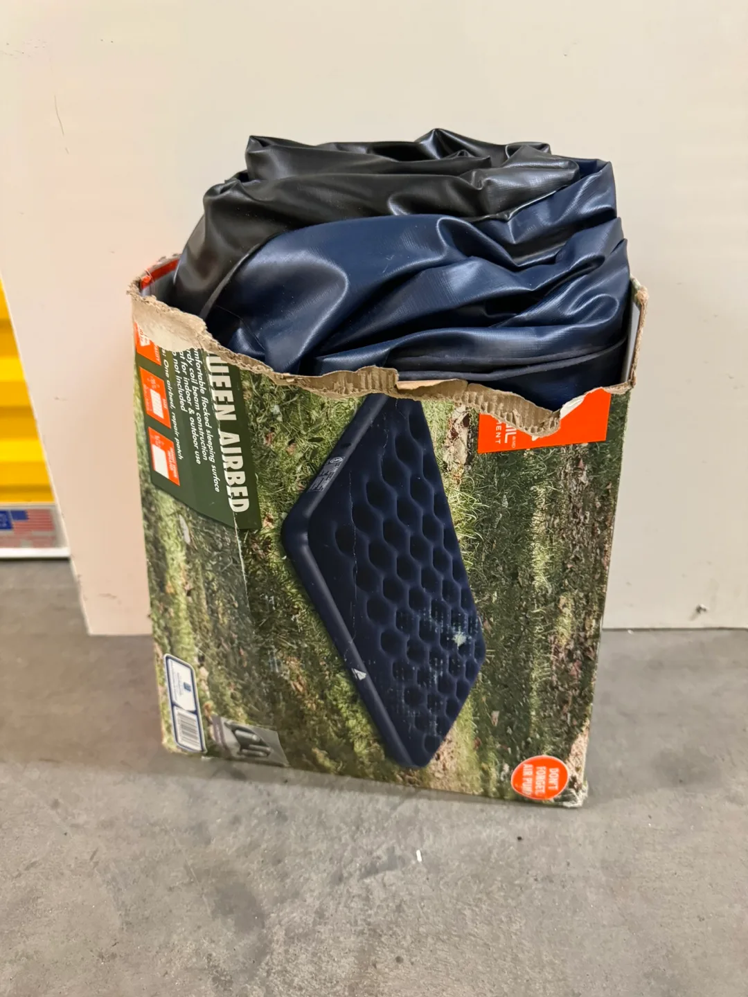 Ozark queen-size inflatable mattress thumbnail