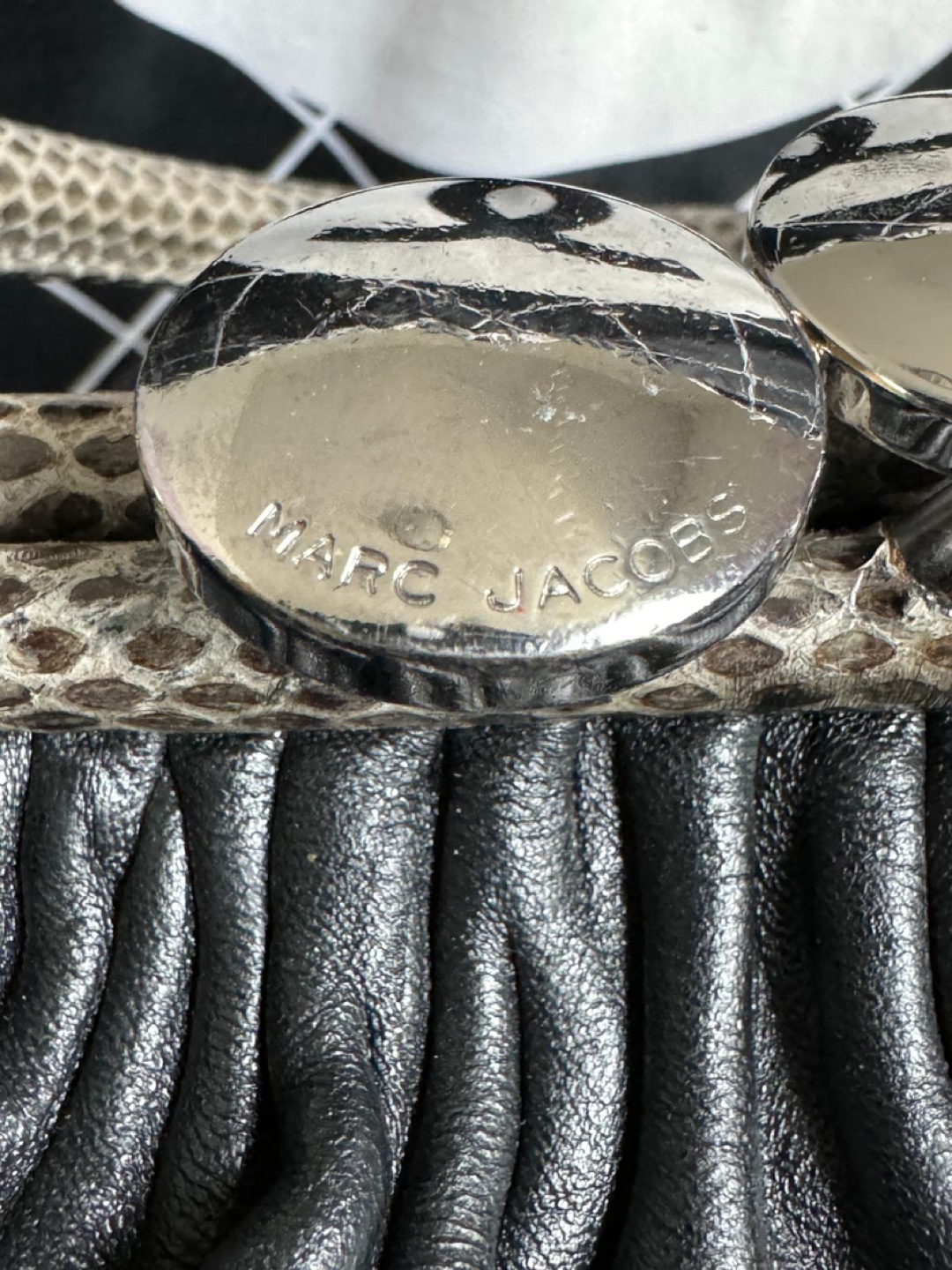 Marc Jacobs Black Leather Handbag - photo 2
