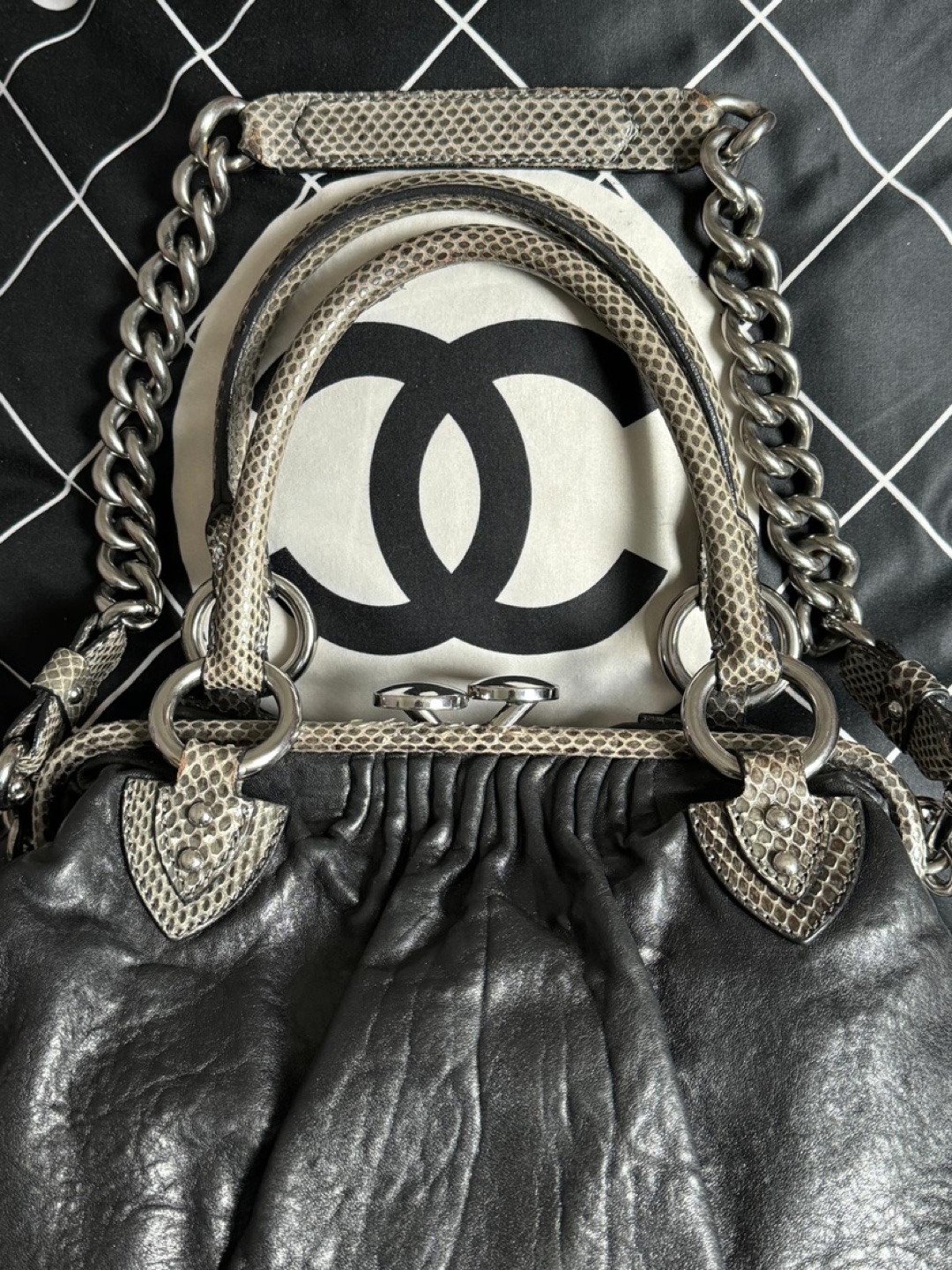 Marc Jacobs Black Leather Handbag