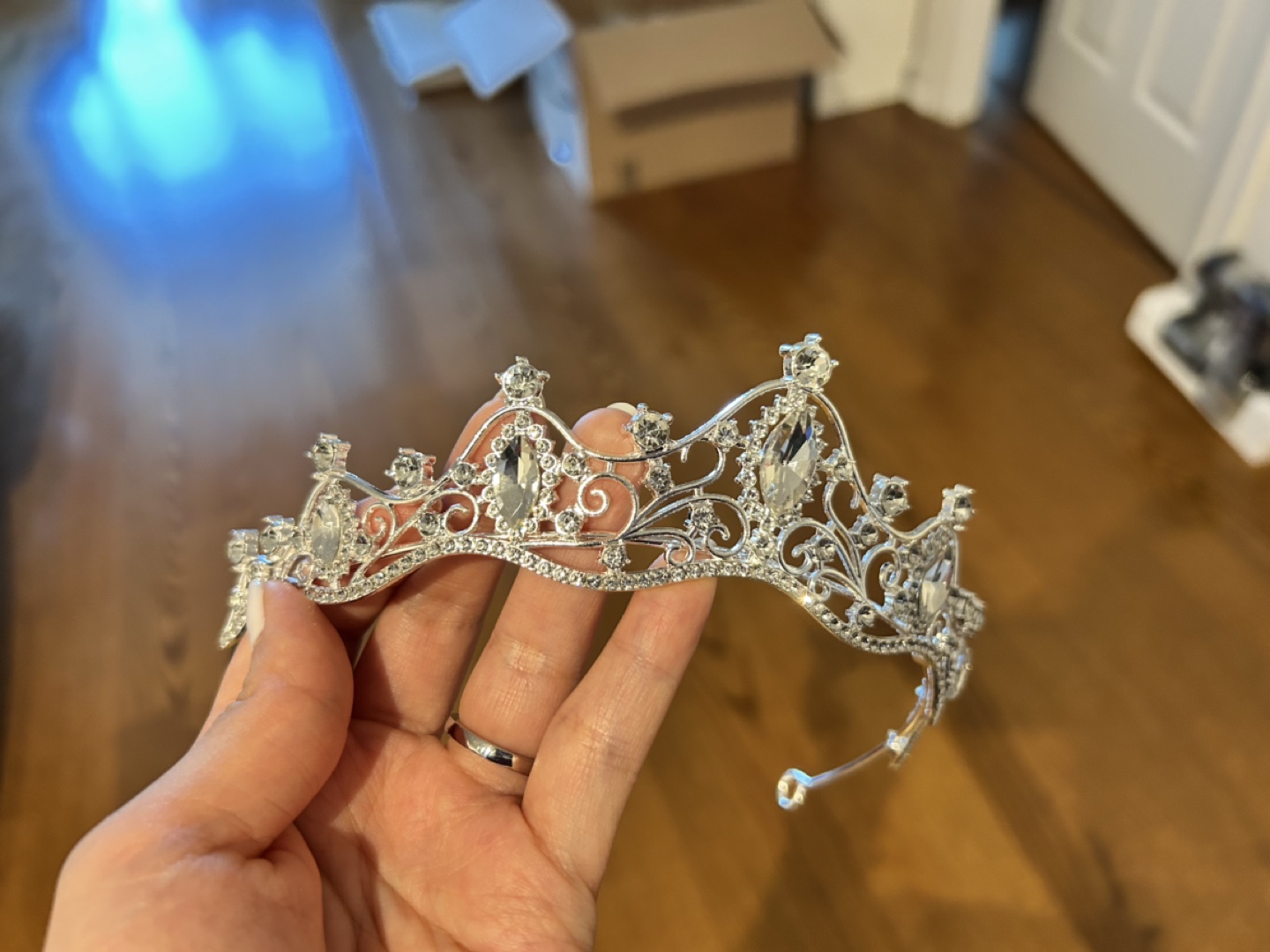 Tiara (2 types) - photo 3