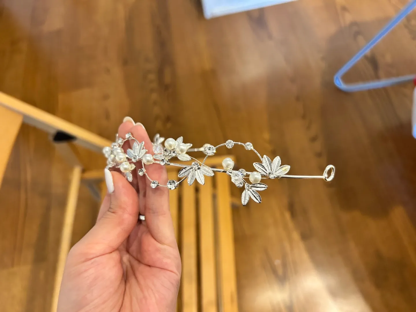 Tiara (2 types) image indicator(9)