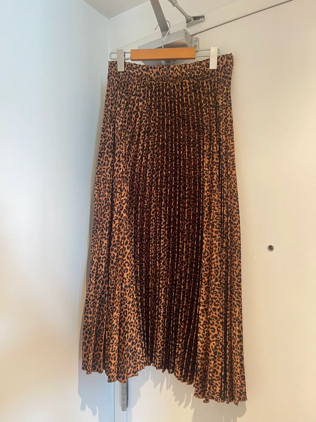 New Look Leopard Print Pleated Skirt thumbnail