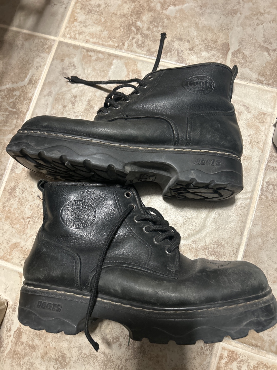 Roots tuff Leather Boots