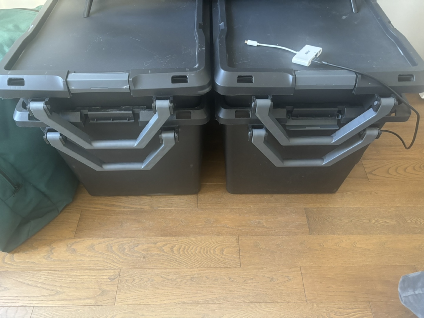 Brightroom 32 Gallon Heavy-Duty Wheeled Latching Tote x4