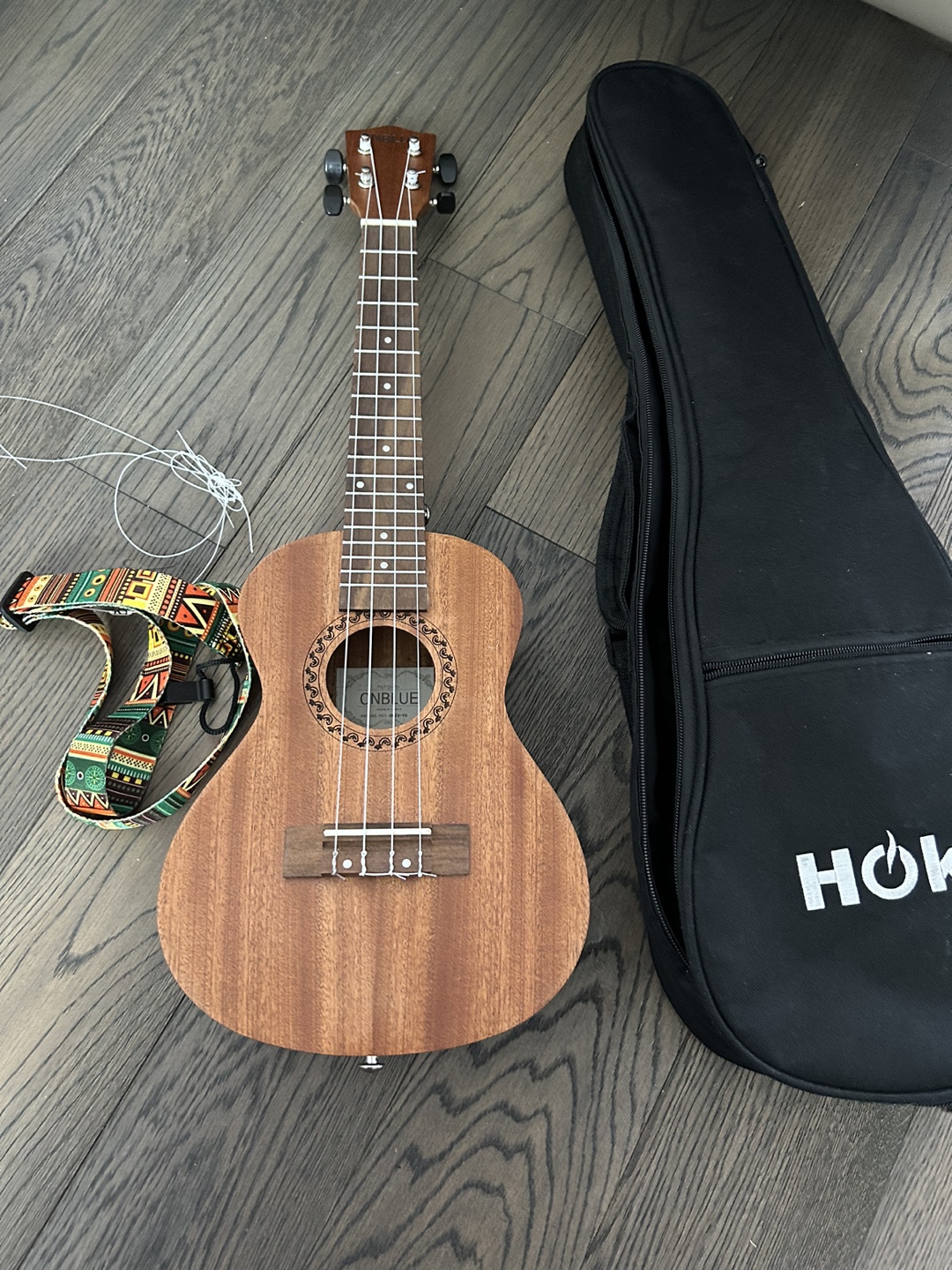 Ukulele with Gig Bag and Strap - photo 2