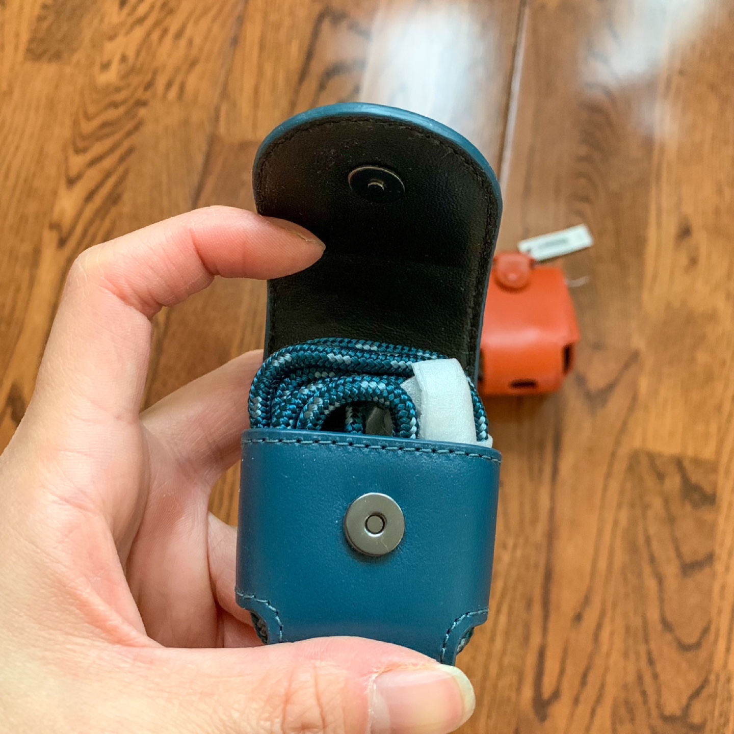 Brand New Coach Airpods Case - photo 3