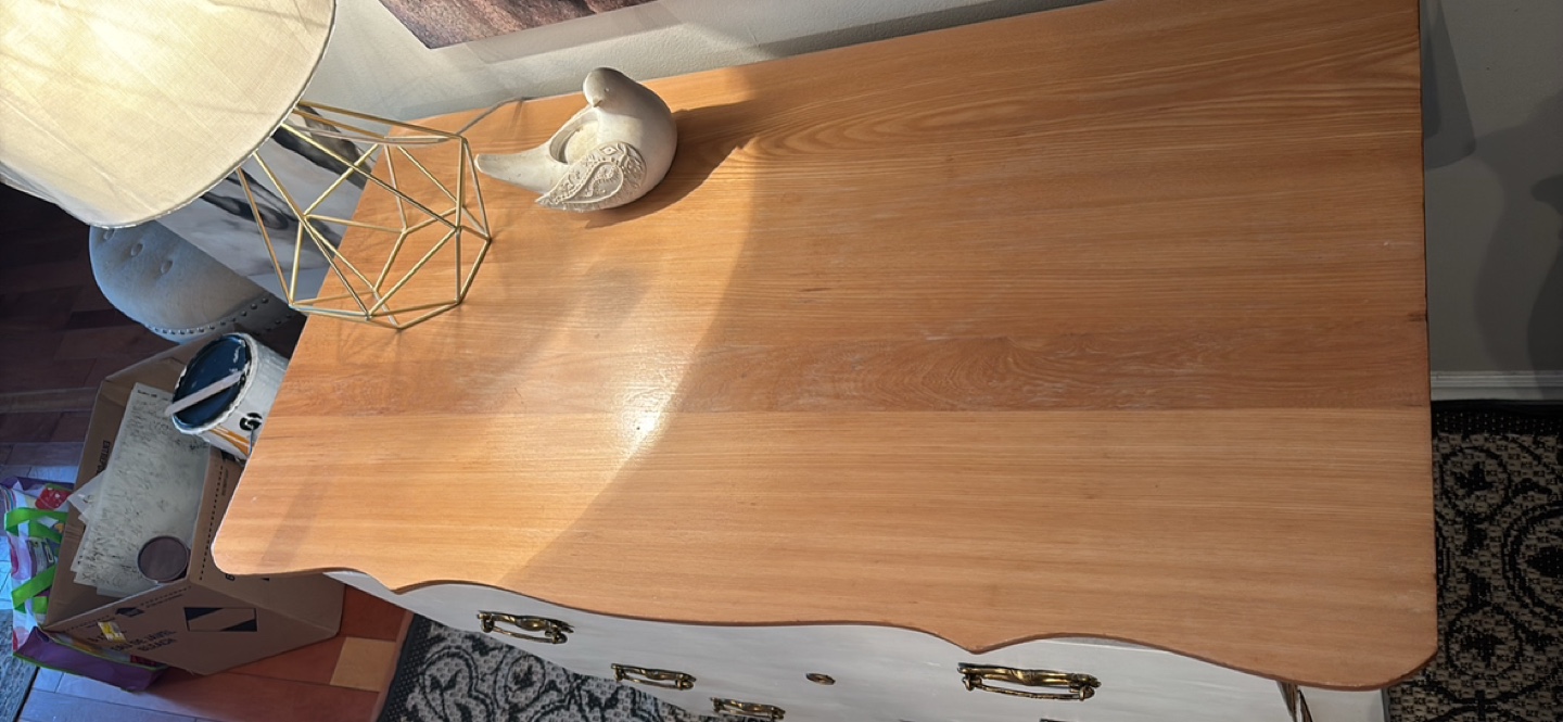 White dresser with three drawers - photo 2