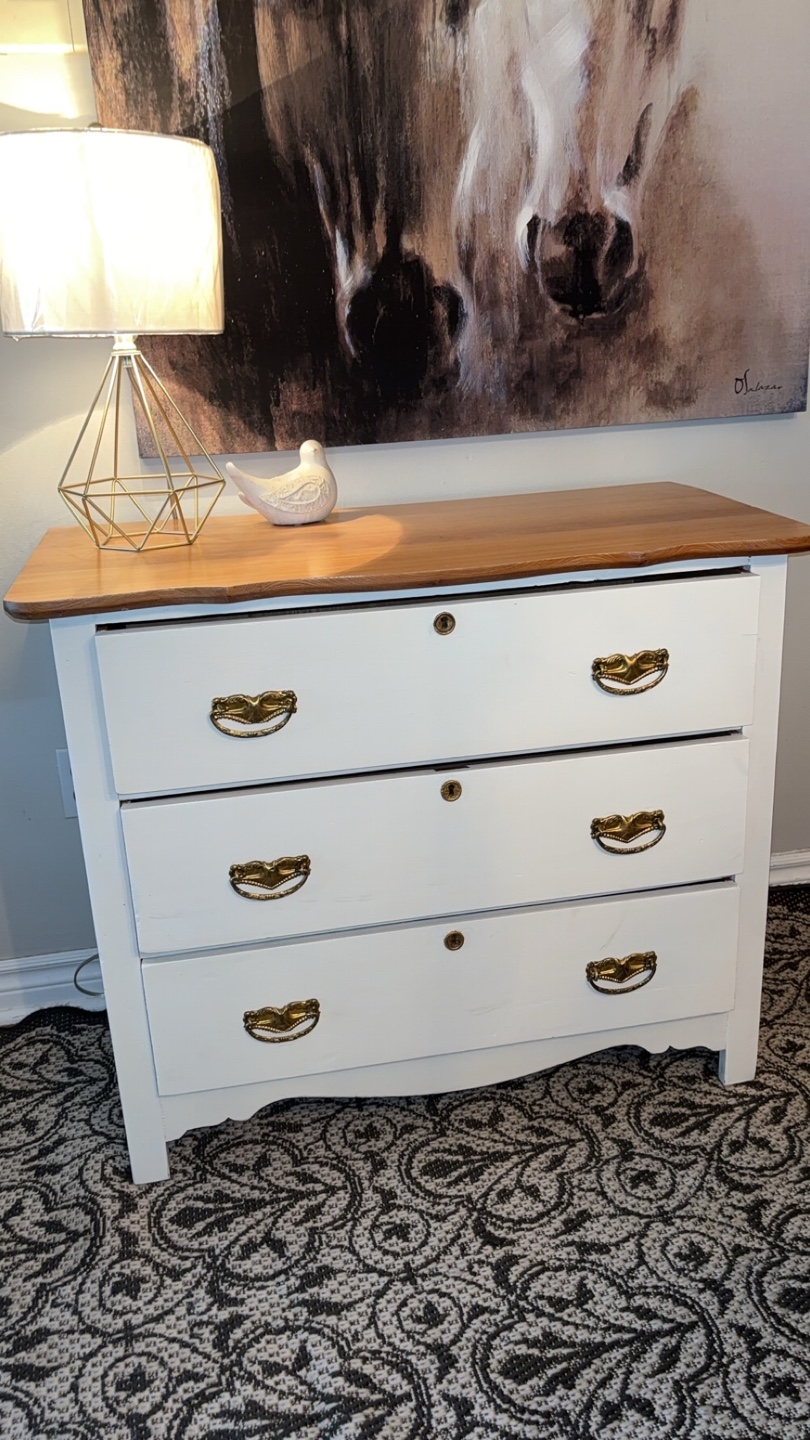 White dresser with three drawers