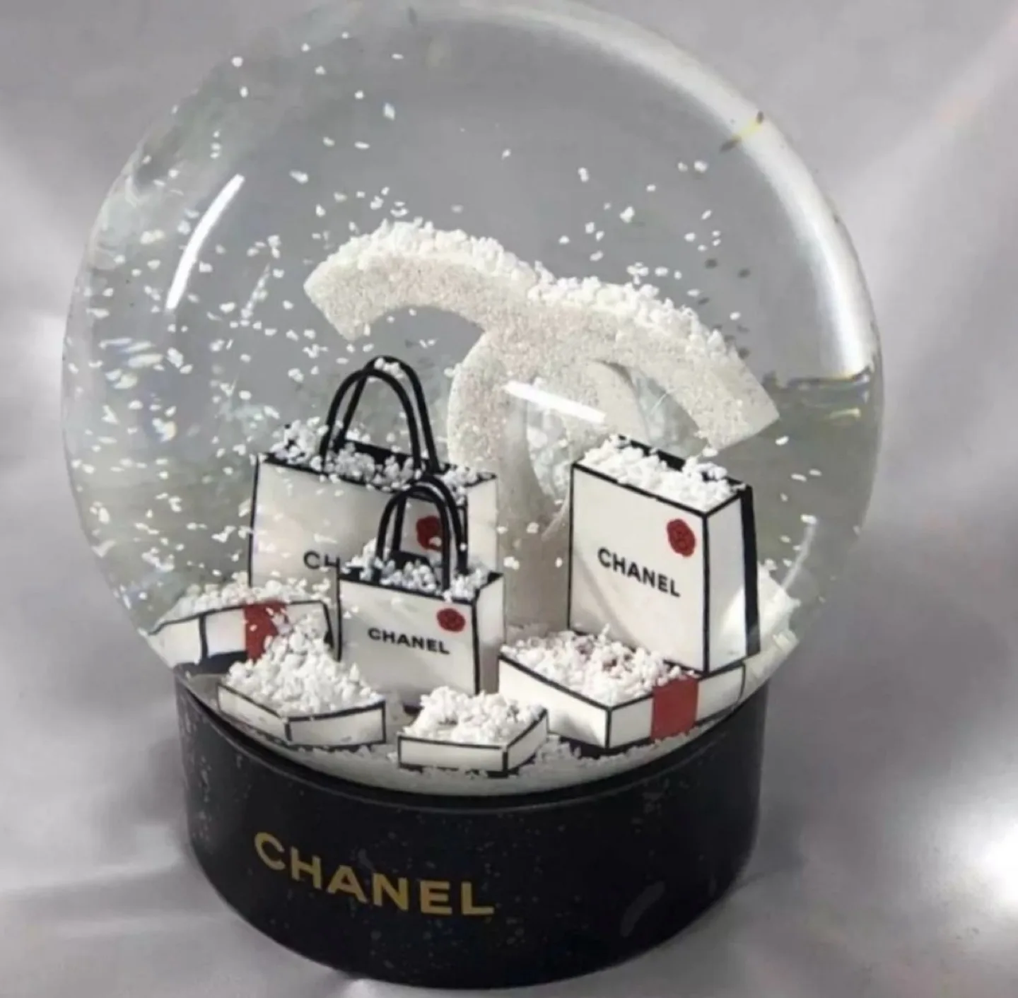 Chanel Snow Globe ( GWP) thumbnail
