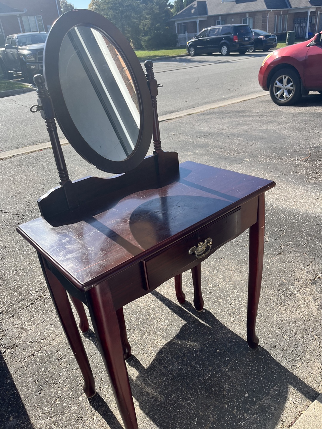 Vanity Set with Stool and Mirror