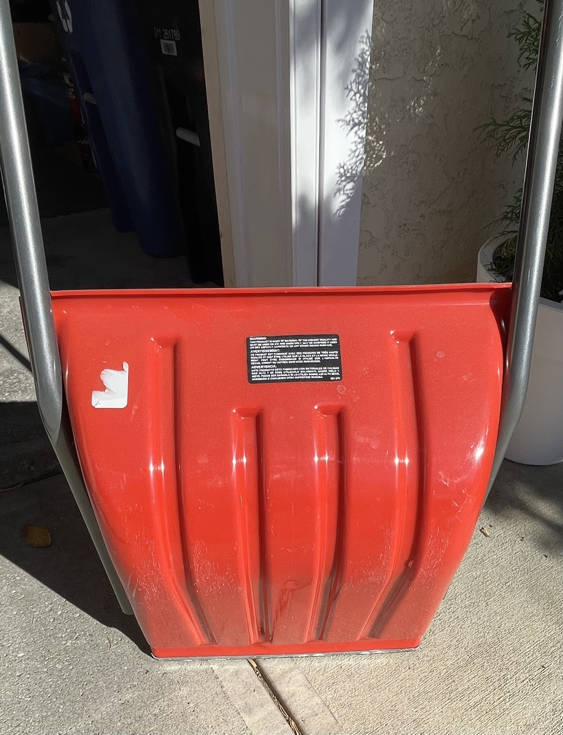 Red Snow Shovel - photo 2
