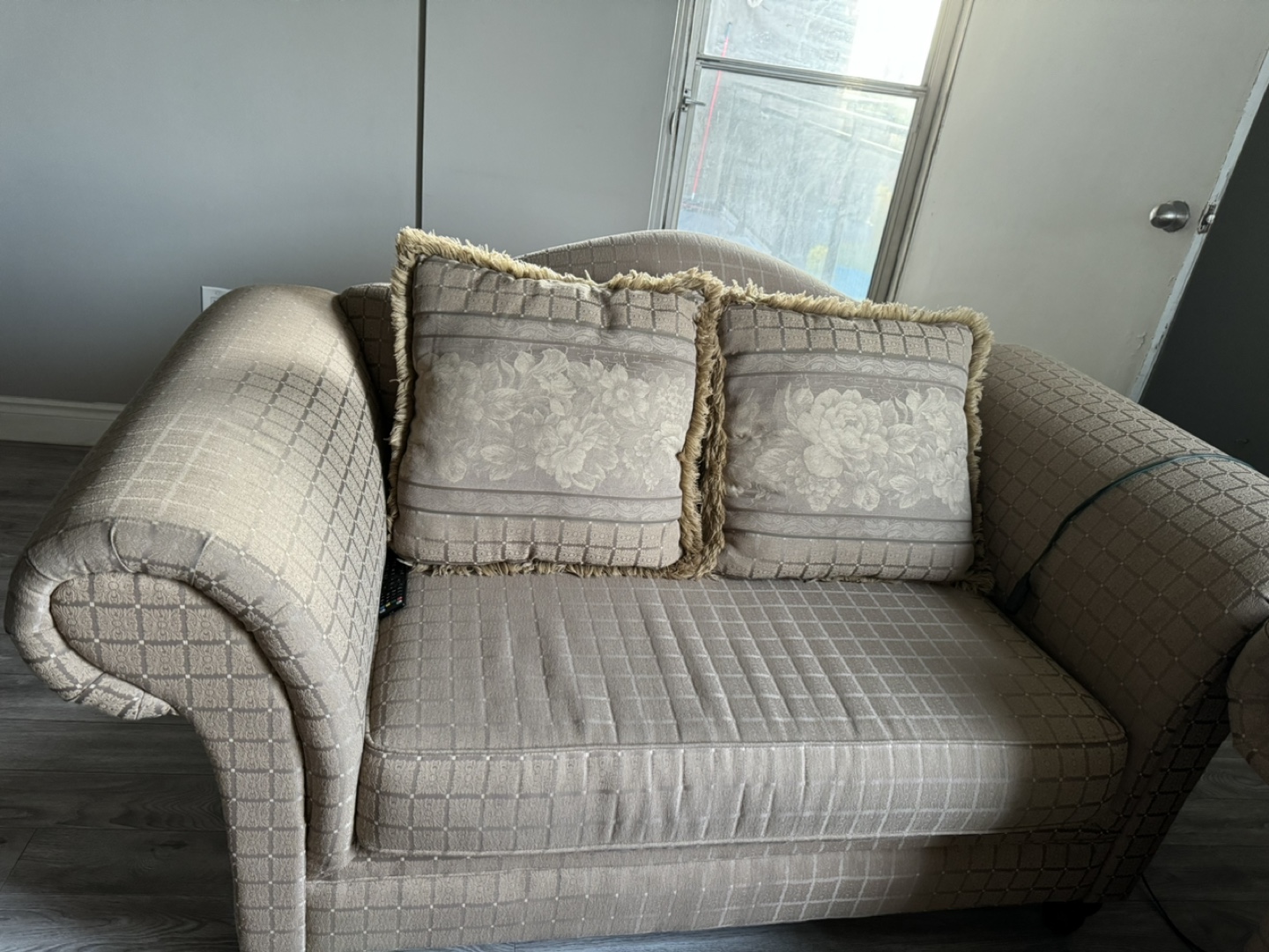 Two piece sofa set - photo 4