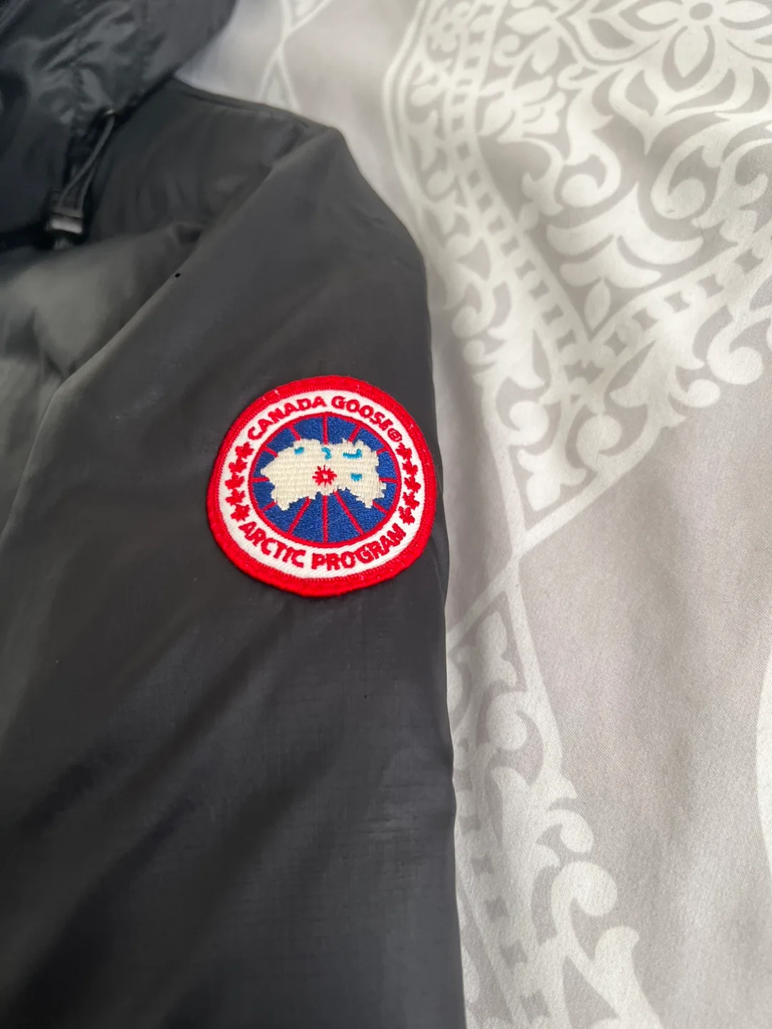 Canada Goose Black Down Jacket image indicator(2)