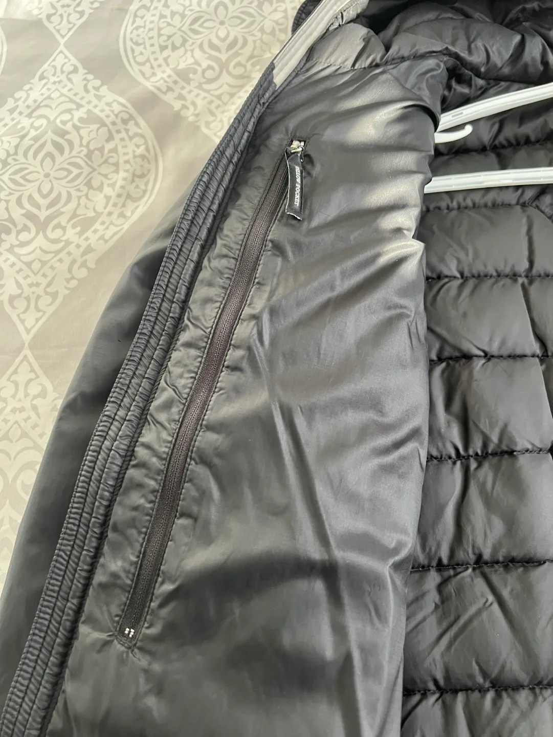 Canada Goose Black Down Jacket image indicator(6)