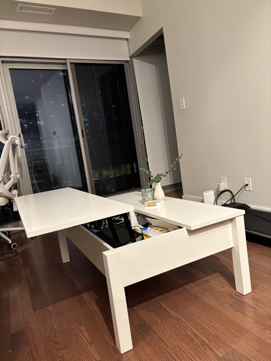 White Lift Top Coffee Table - photo 3