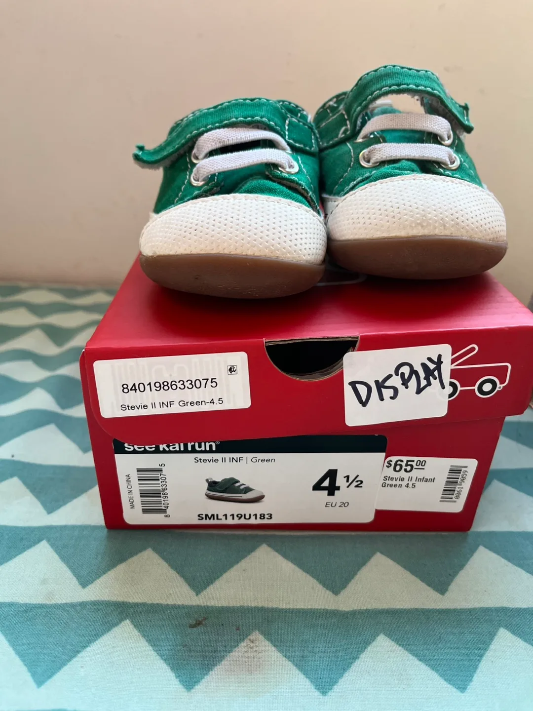 See Kai Run Stevie II Infant Green Sneakers Size 4 1/2 thumbnail