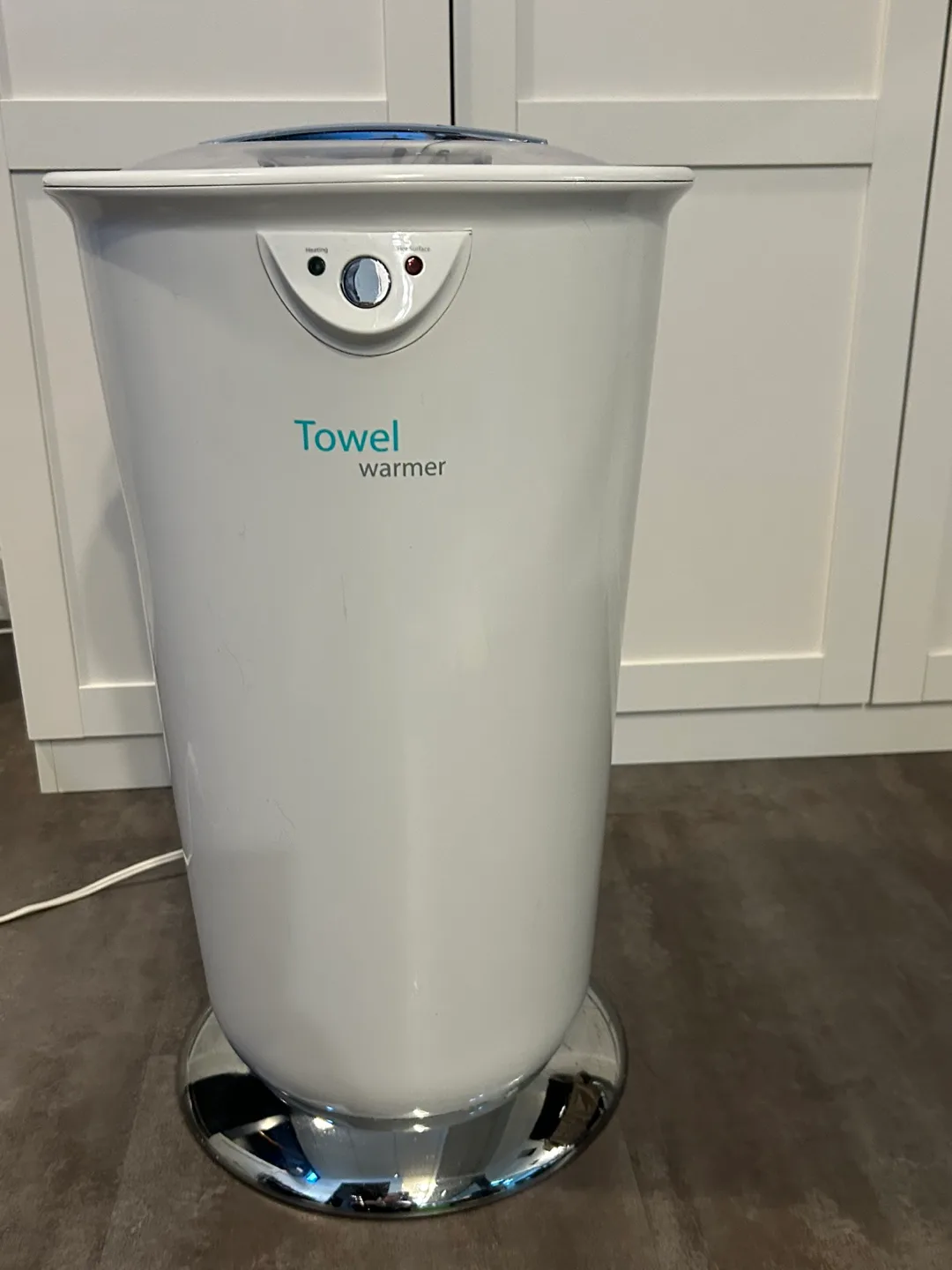 Brookstone Towel Warmer thumbnail