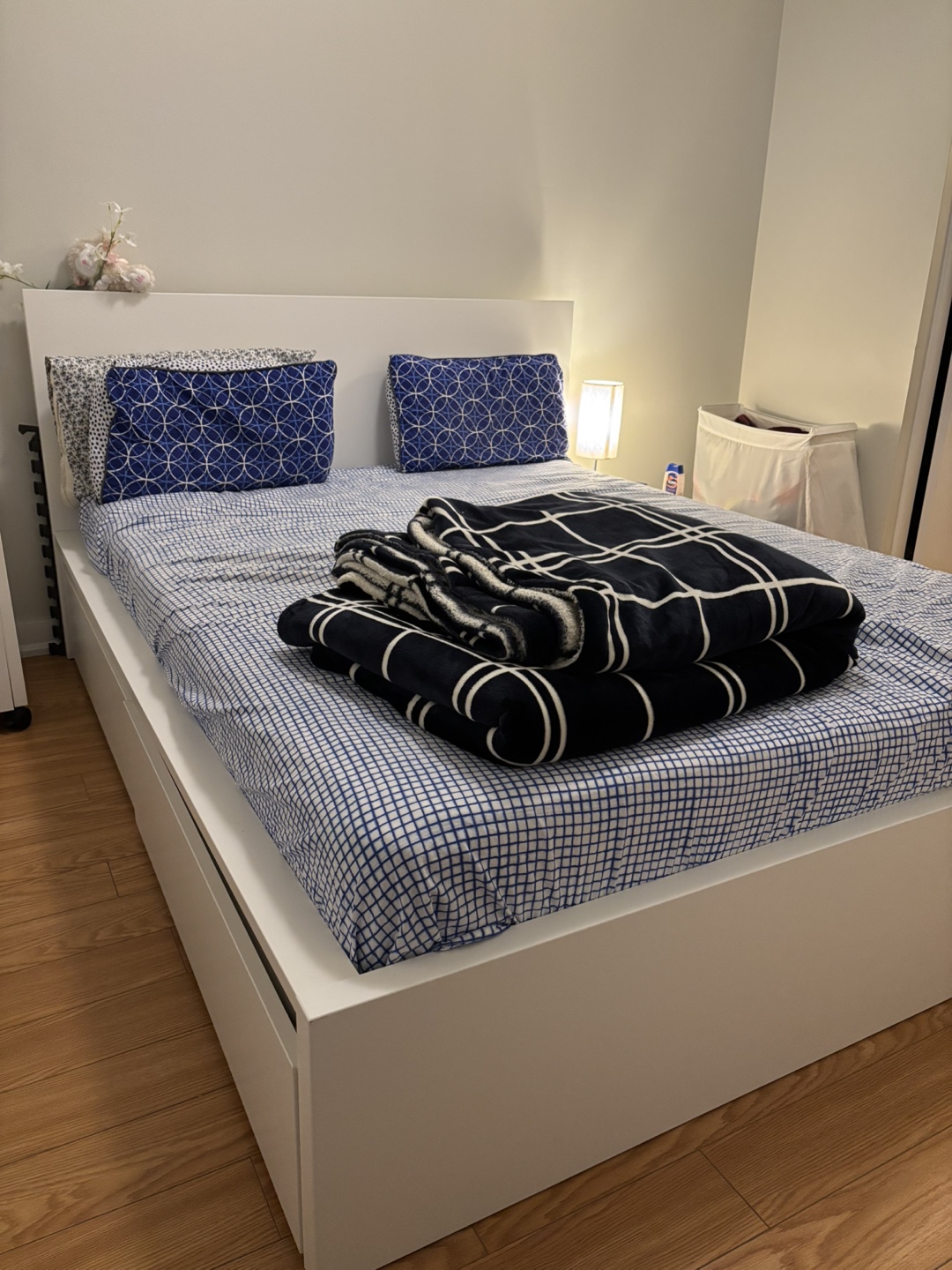 IKEA MALM Bed Frame with 4 Storage - White - photo 3