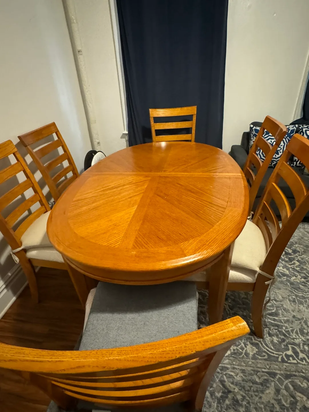 Round Wooden Dining Table Set image indicator(3)