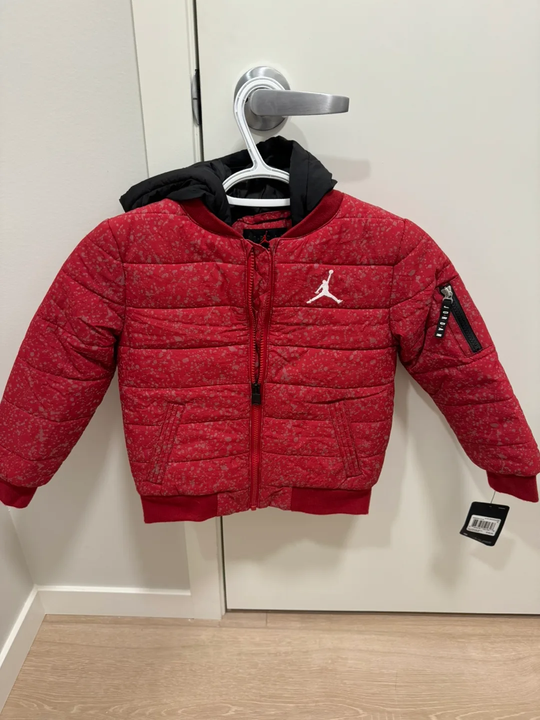 Jordan Boys Red & Black Puffer Jacket Sz 4/5 & 6/7 thumbnail