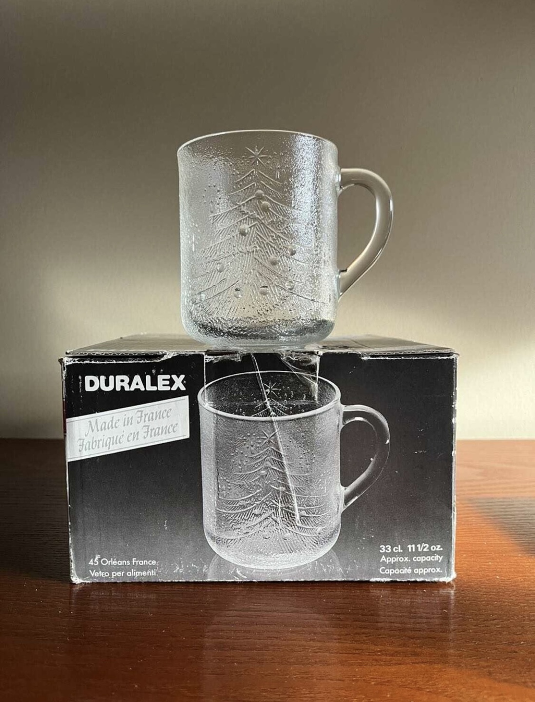 VINTAGE DURALEX CHRISTMAS MUGS & PLATES - photo 2