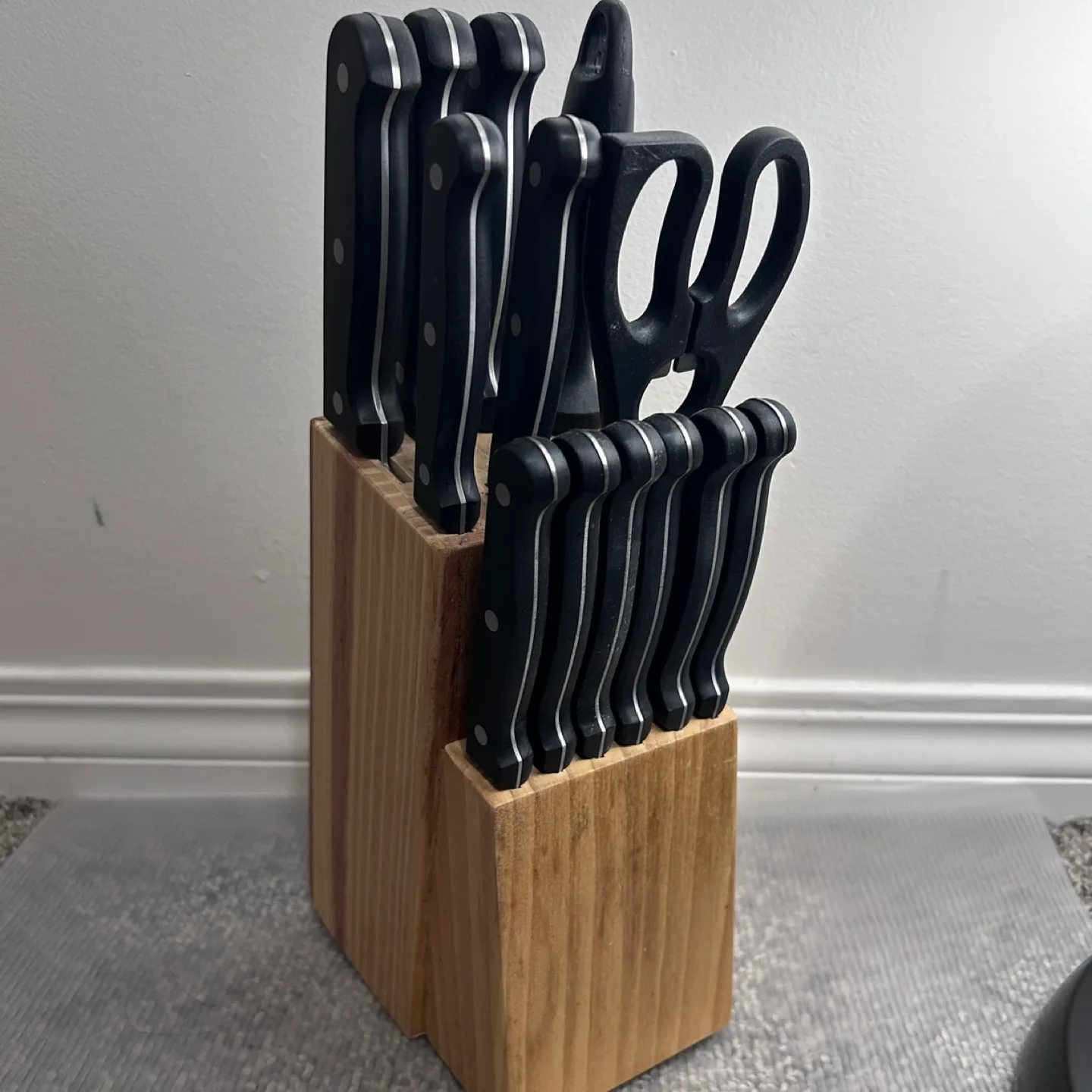 Kitchen Knife Set with Block thumbnail