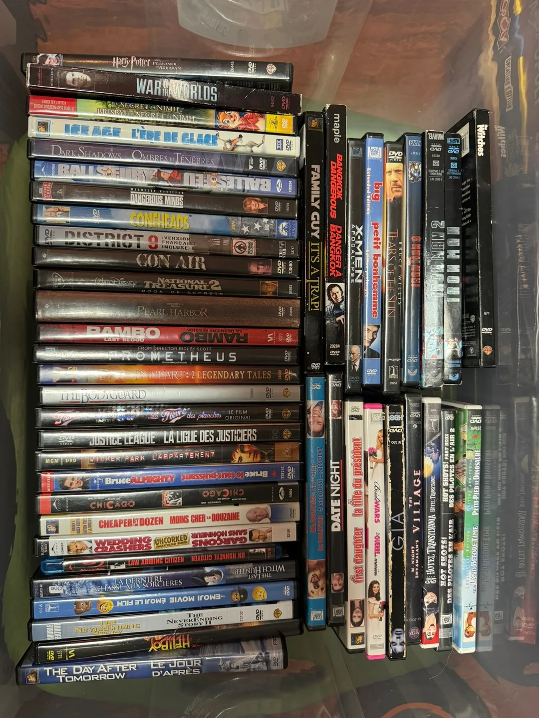 Large DVD Collection - Over 100 DVDs image indicator(4)