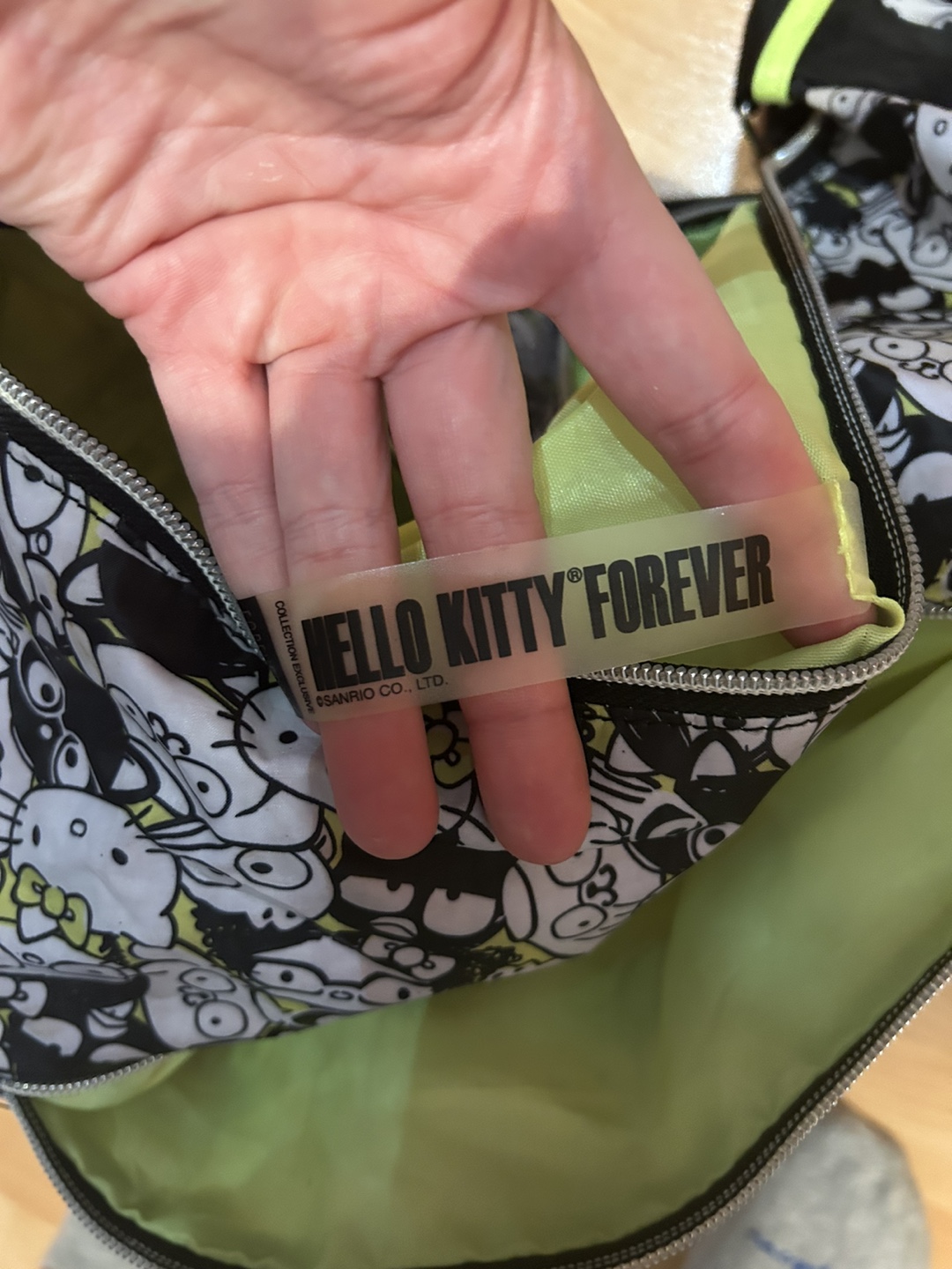 Hello Kitty Forever Shoulder/Duffle Bag - photo 4