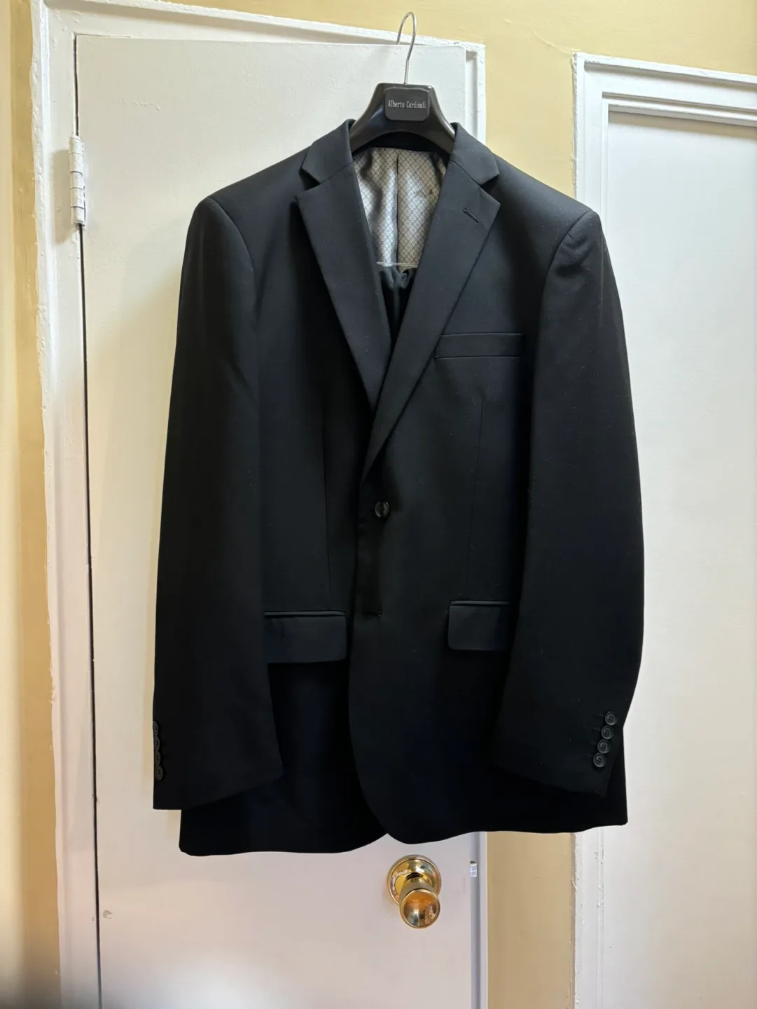Men’s suit thumbnail