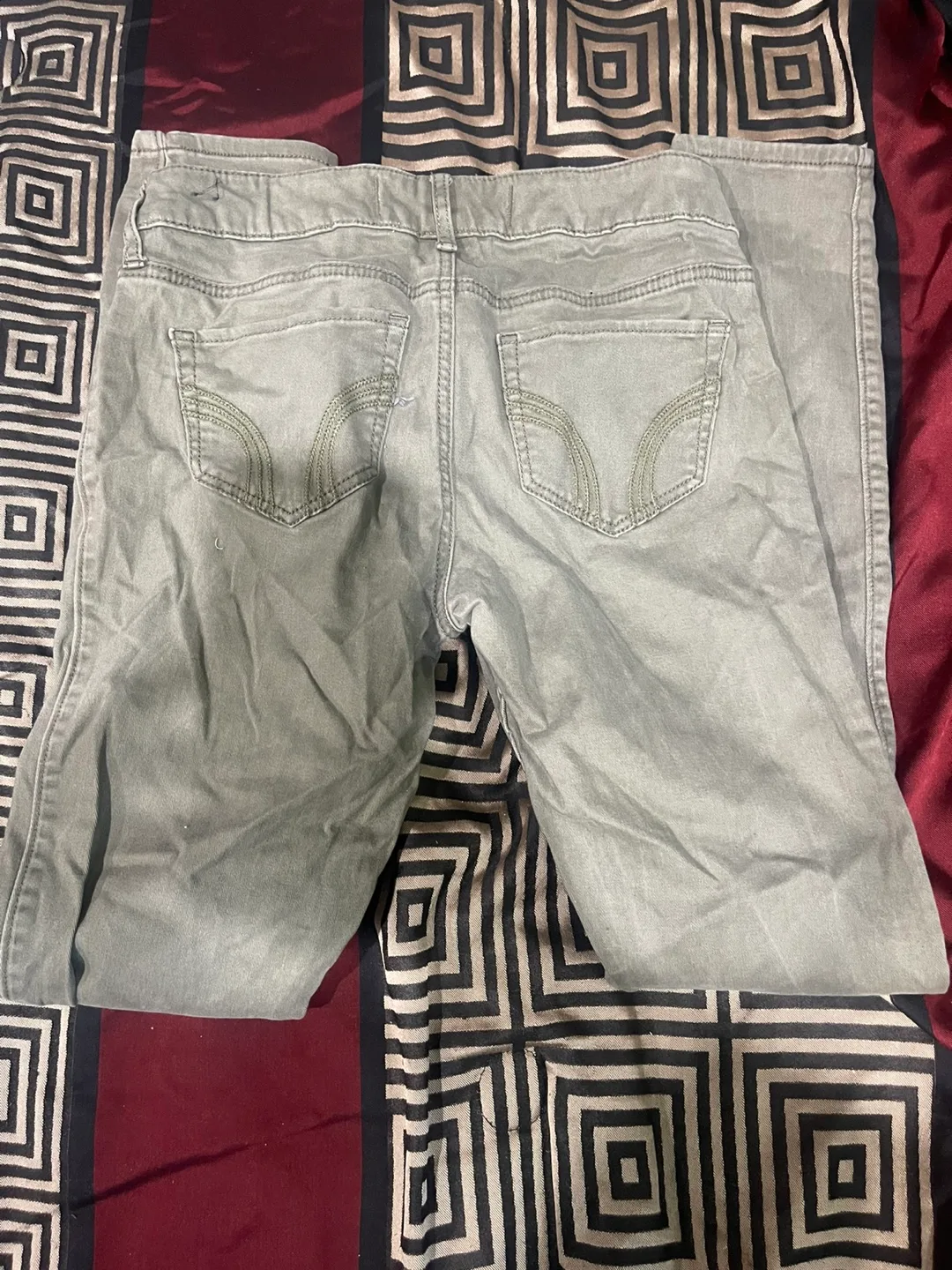 Hollister Green Skinny Jeans Size 5 image indicator(2)