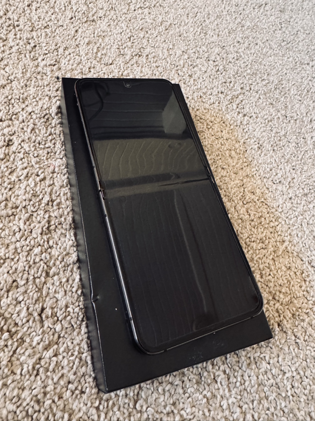 Samsung Galaxy Z Flip 5 - photo 2