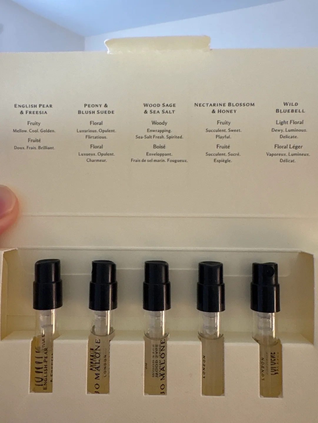 Jo Malone discovery set image indicator(3)