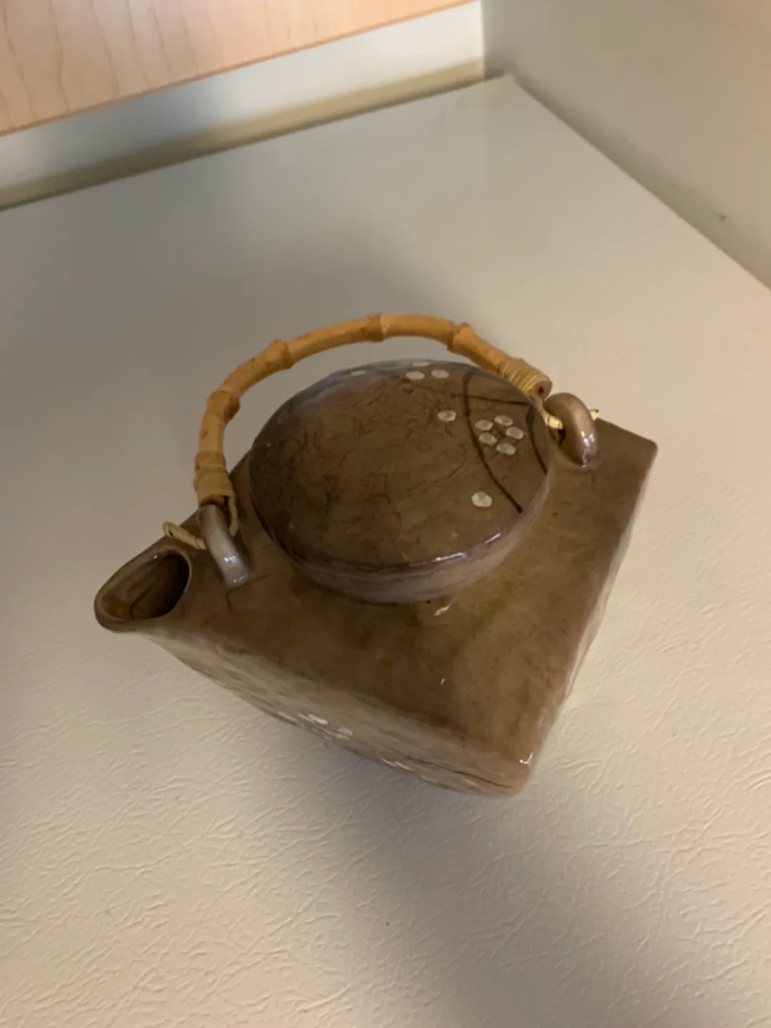 Vintage Teapot with Bamboo Handle image indicator(3)