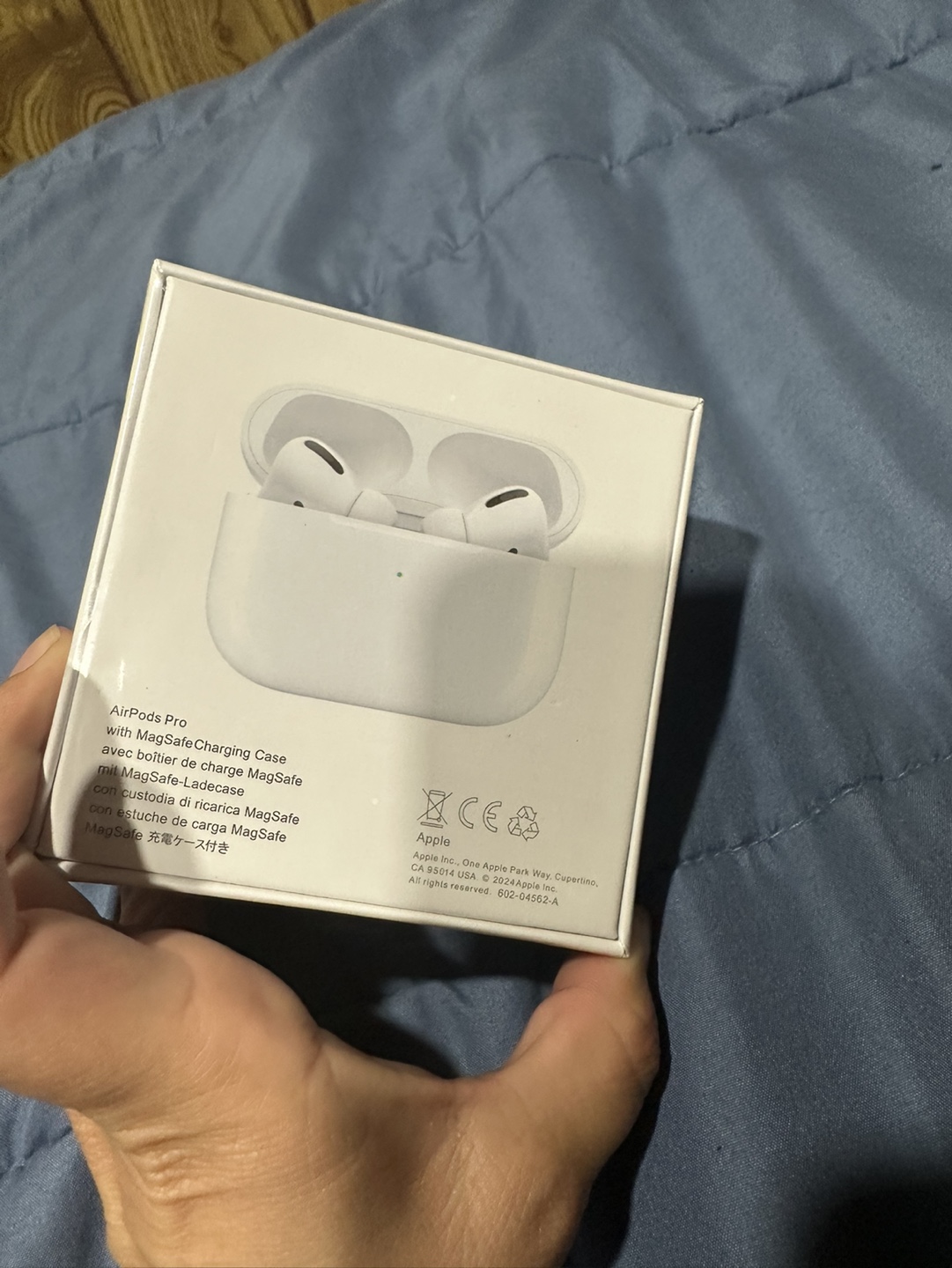 Apple AirPods Pro with MagSafe Charging Case - photo 3
