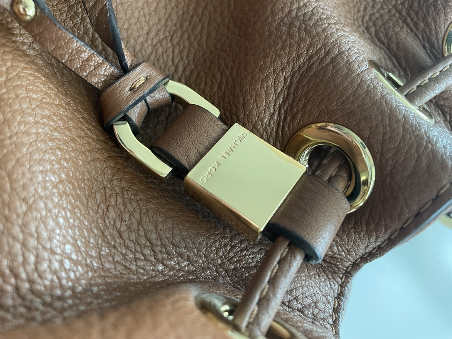 Michael Kors Brown Leather Drawstring Bag - photo 3
